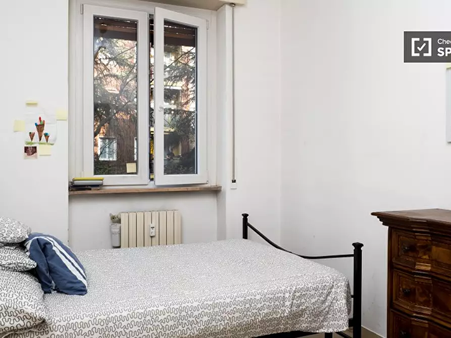 Immagine 2 di Camera condivisa in affitto  in Via Emilio de Marchi a Milano