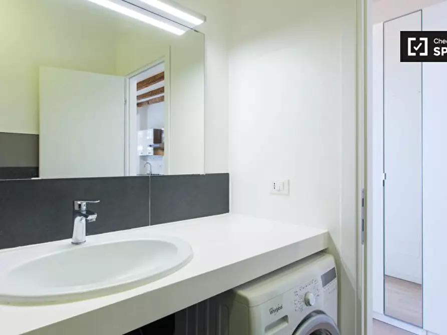 Immagine 9 di Appartamento in affitto  in Ripa di Porta Ticinese a Milano