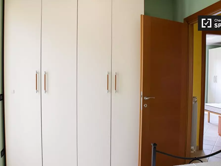 Immagine 3 di Camera condivisa in affitto  in Via del Casale Ferranti, 00173 Roma RM, Italy a Roma