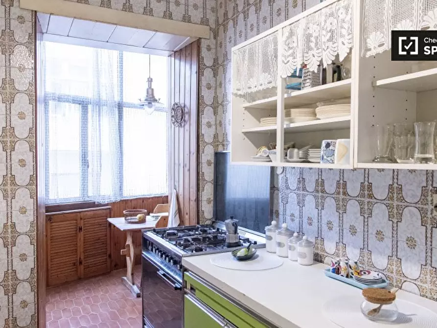 Immagine 4 di Camera condivisa in affitto  in Via Cremuzio Cordo a Roma