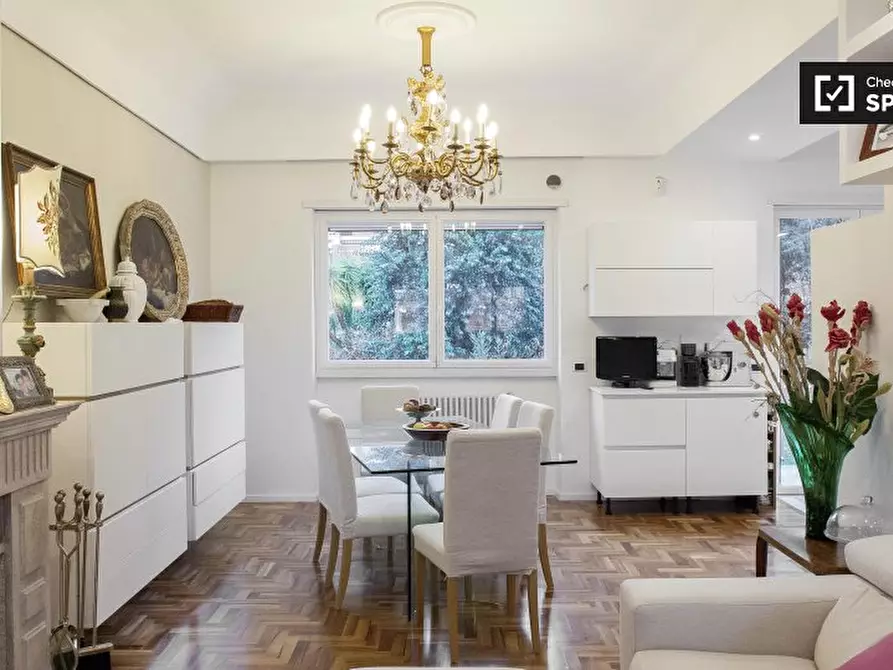 Immagine 9 di Camera condivisa in affitto  in Via Anite di Tegea a Roma