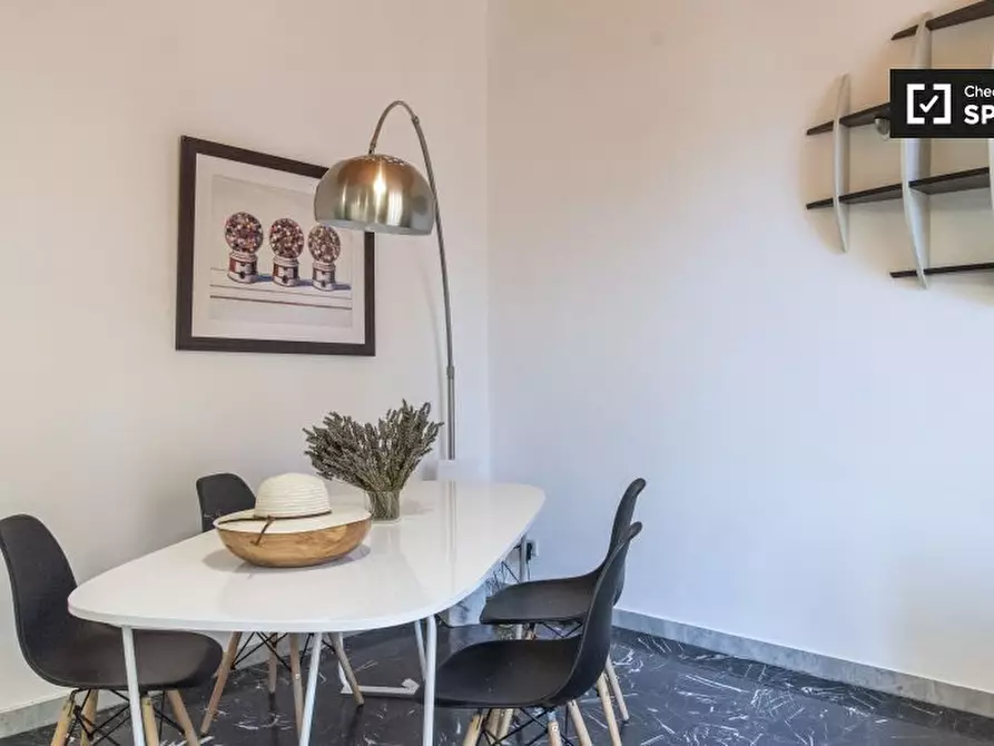 Immagine 2 di Appartamento in affitto  in Via Francesco Caracciolo a Roma