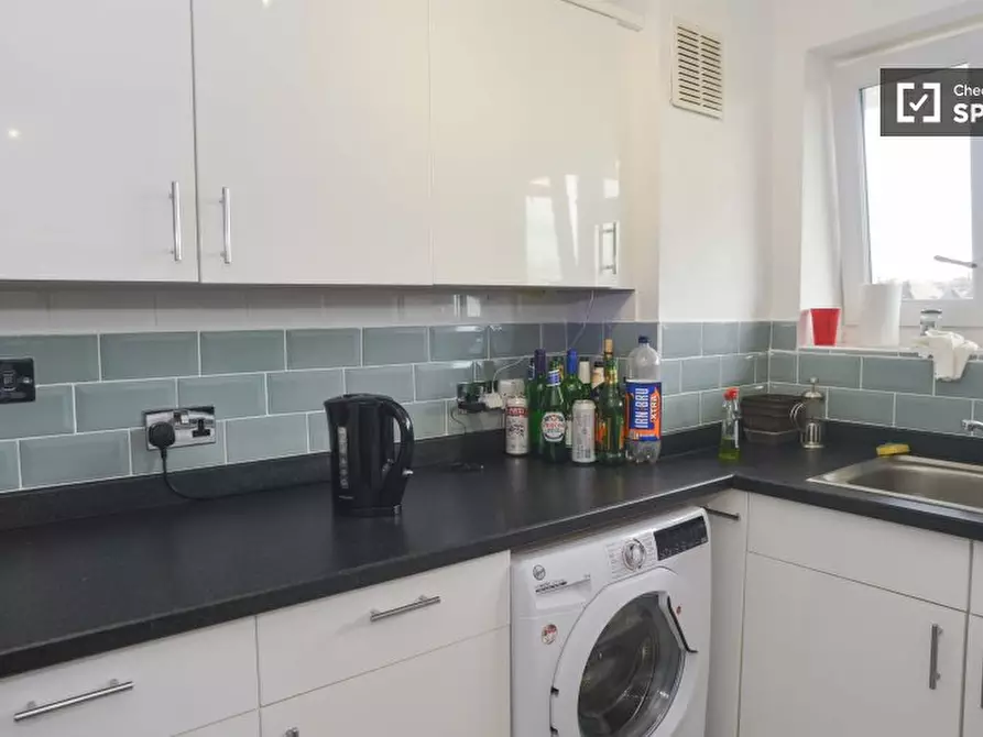 Immagine 13 di Camera condivisa in affitto  in Flat Shenstone House a Lambeth