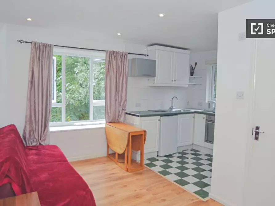 Immagine 3 di Appartamento in affitto  in Bowers Walk a East Ham