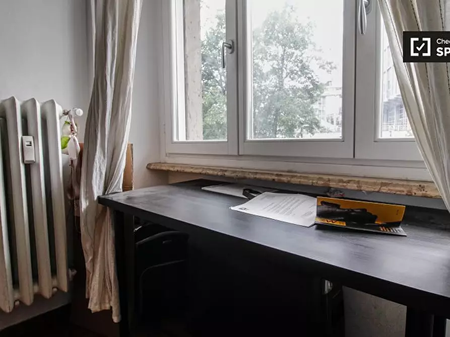 Immagine 4 di Camera condivisa in affitto  in Corso S. Maurizio a Torino