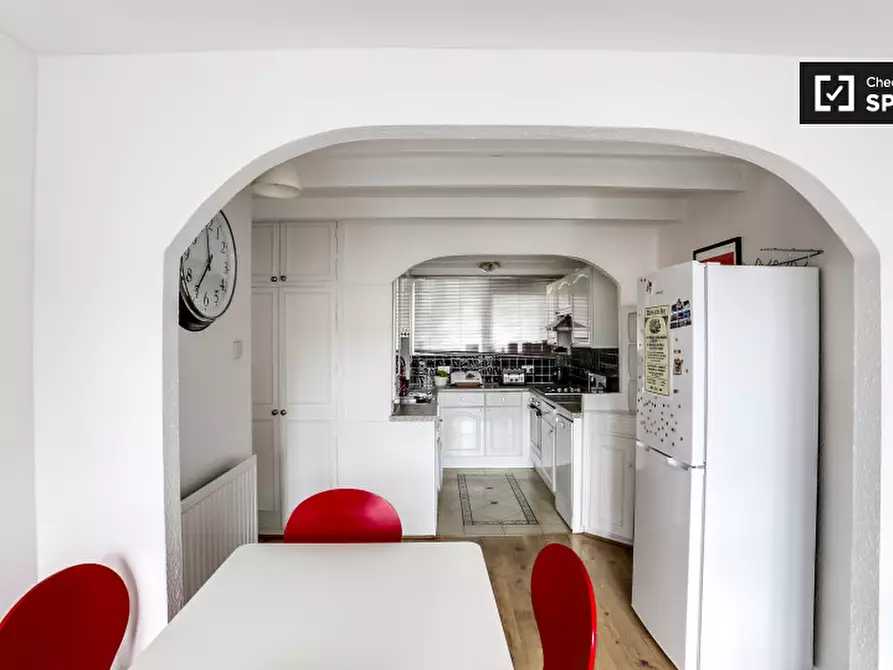 Immagine 8 di Camera condivisa in affitto  in Ollerton Green a Poplar