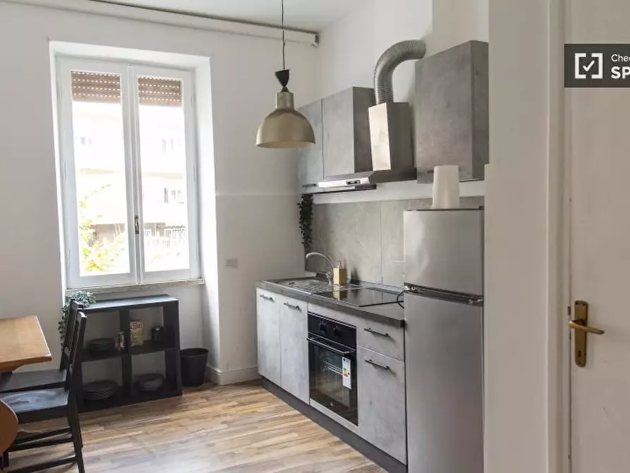 Immagine 9 di Camera condivisa in affitto  in Viale delle Medaglie d'Oro a Roma