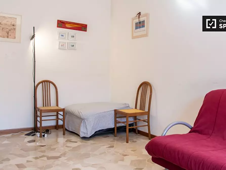 Immagine 16 di Appartamento in affitto  in Via Desenzano a Milano