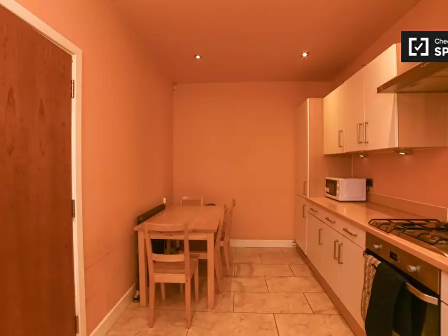 Immagine 13 di Camera condivisa in affitto  in Hastings St a Eltham