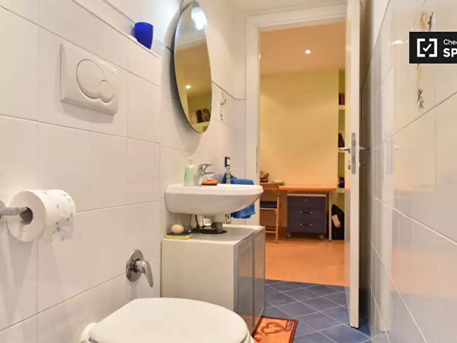 Immagine 10 di Ufficio in affitto  in Via dei mughetti a Roma