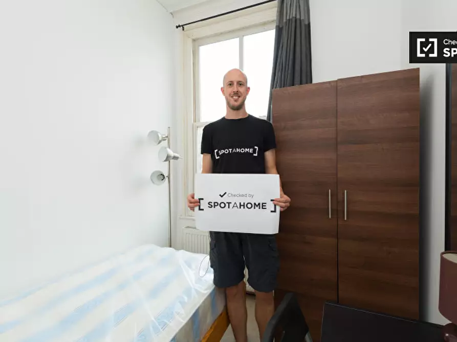 Immagine 11 di Camera condivisa in affitto  in Uxbridge Road a Hammersmith