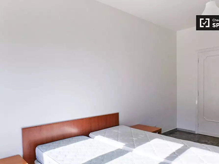 Immagine 3 di Camera condivisa in affitto  in Via Italo Carlo Falbo a Roma