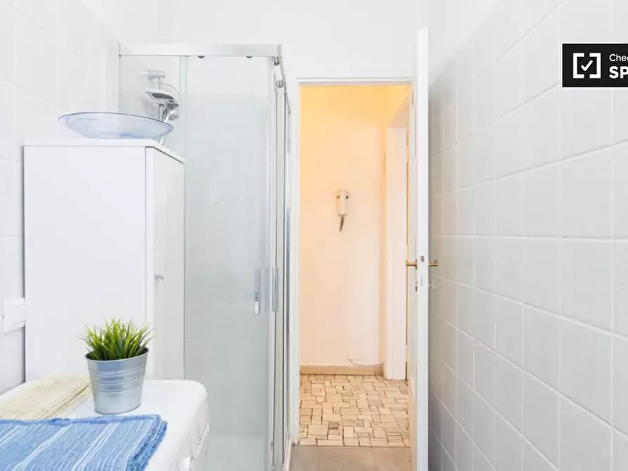 Immagine 17 di Camera condivisa in affitto  in Via Mincio a Milano