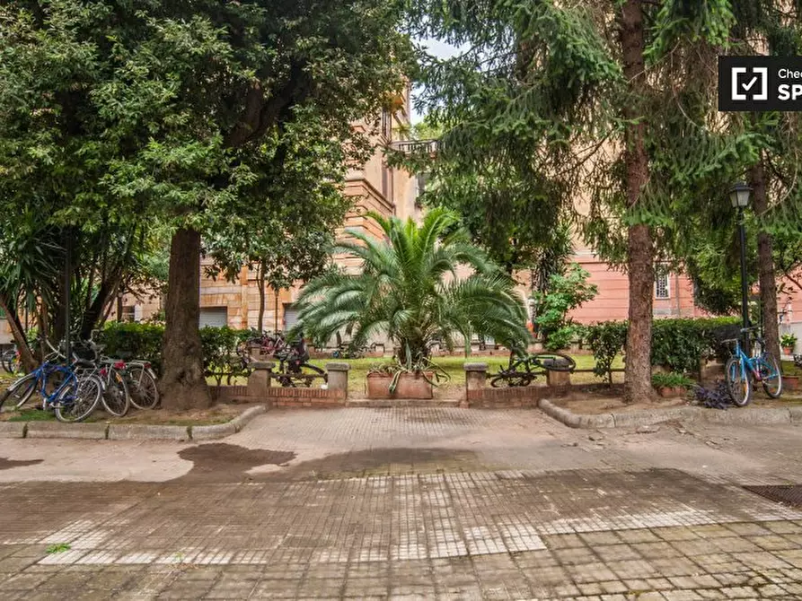 Immagine 18 di Camera condivisa in affitto  in Piazza Melozzo da Forlì, 00196 Roma RM, Italy a Roma