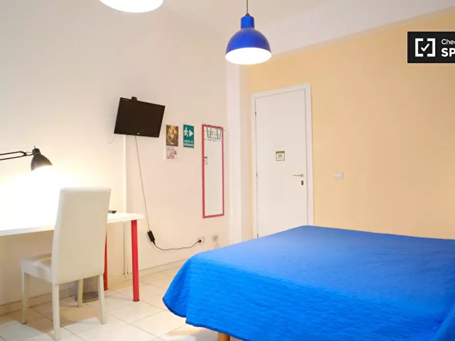 Immagine 3 di Camera condivisa in affitto  in Viale dell'Arte, 00144 Roma RM, Italy a Roma