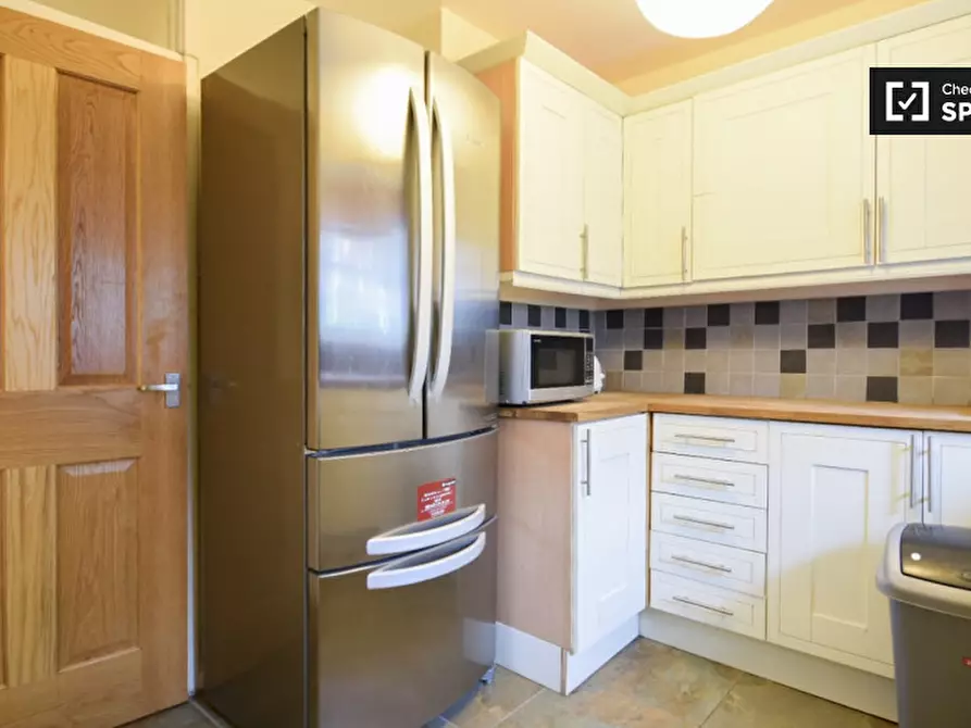 Immagine 5 di Camera condivisa in affitto  in Lebanon Gardens a Wandsworth
