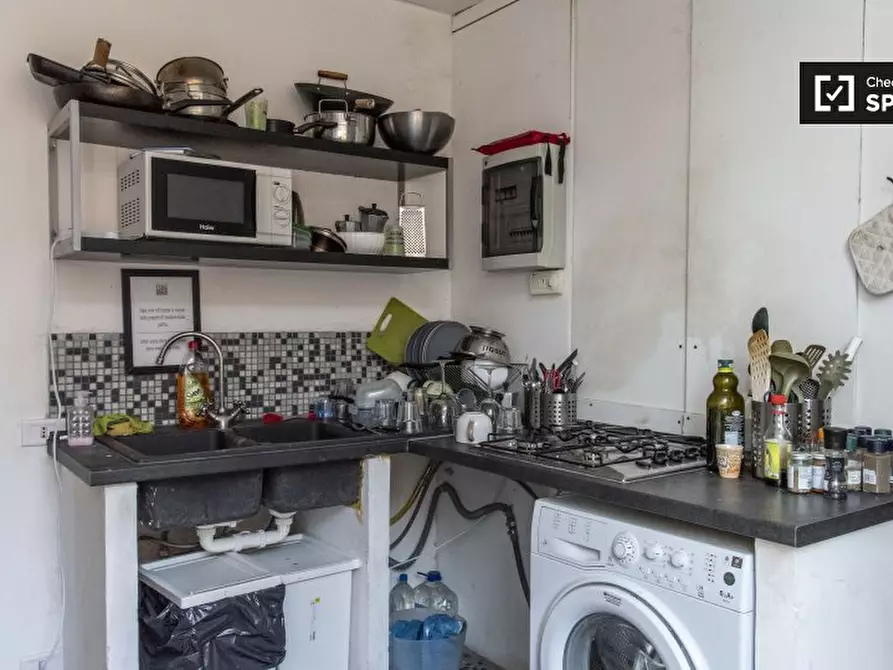 Immagine 8 di Camera condivisa in affitto  in Viale Regina Margherita, 00198 Roma RM, Italy a Roma