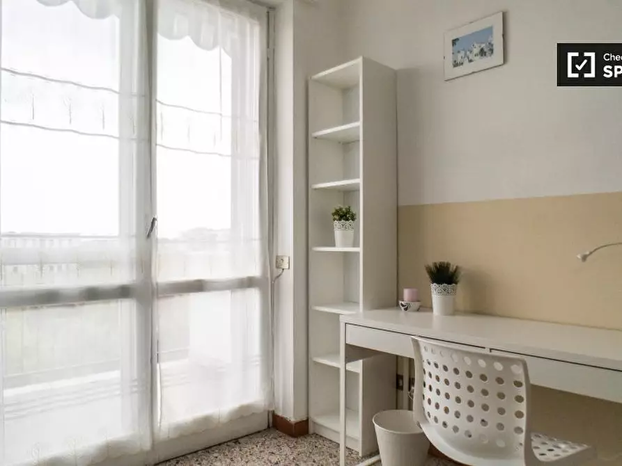 Immagine 3 di Camera condivisa in affitto  in Via Lucca, 20152 Milano MI, Italy a Milano