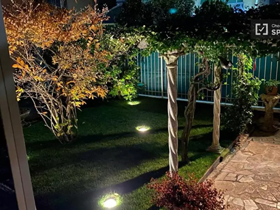 Immagine 9 di Appartamento in affitto  in Via Valleambrosia, Rozzano MI, Italy a Rozzano