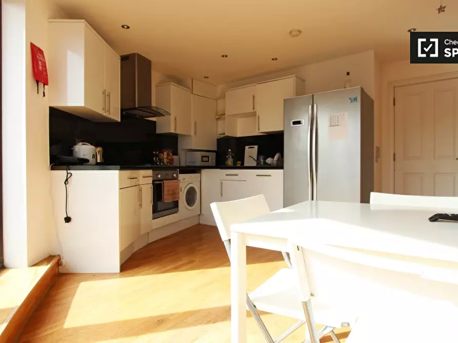 Immagine 11 di Camera condivisa in affitto  in Copenhagen Place a Poplar