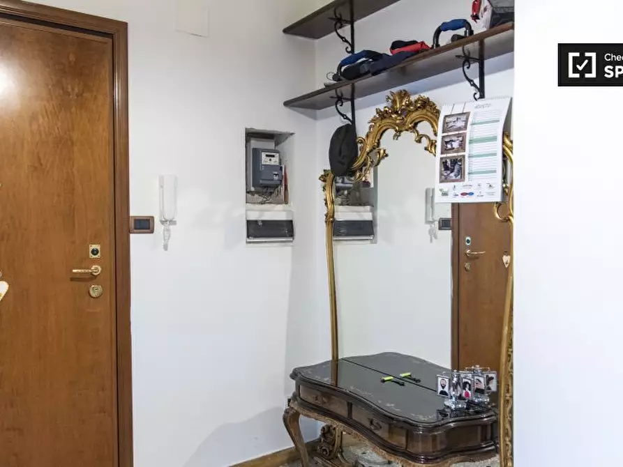 Immagine 18 di Camera condivisa in affitto  in Via Leone IX a Roma