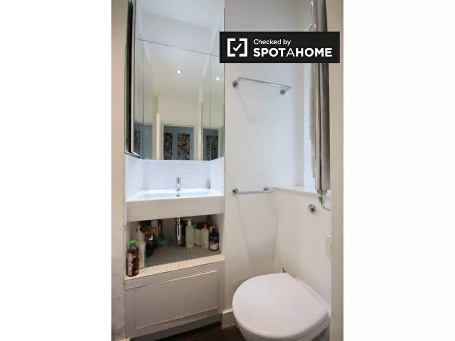 Immagine 10 di Camera condivisa in affitto  in Wiltshire Close a Kensington