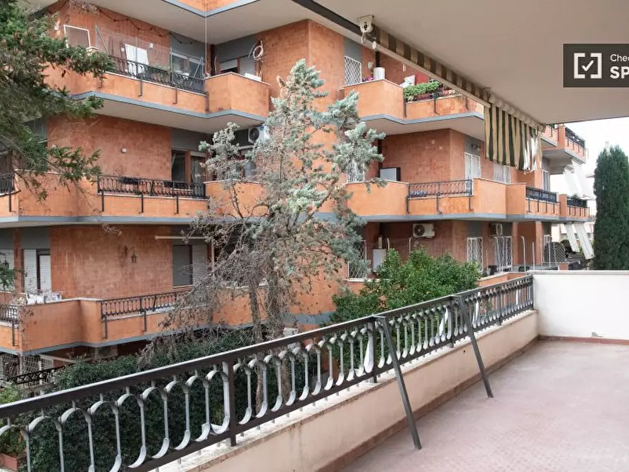 Immagine 16 di Camera condivisa in affitto  in Via Colle Di Mezzo a Roma