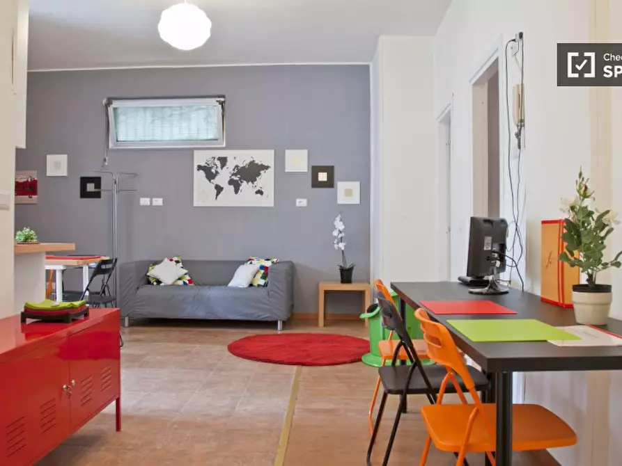 Immagine 4 di Camera condivisa in affitto  in Viale Libia a Roma