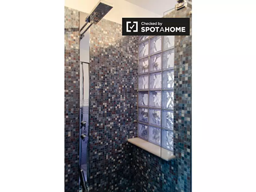 Immagine 9 di Camera condivisa in affitto  in Via Benedetto Croce, 00142 Roma RM, Italy a Roma