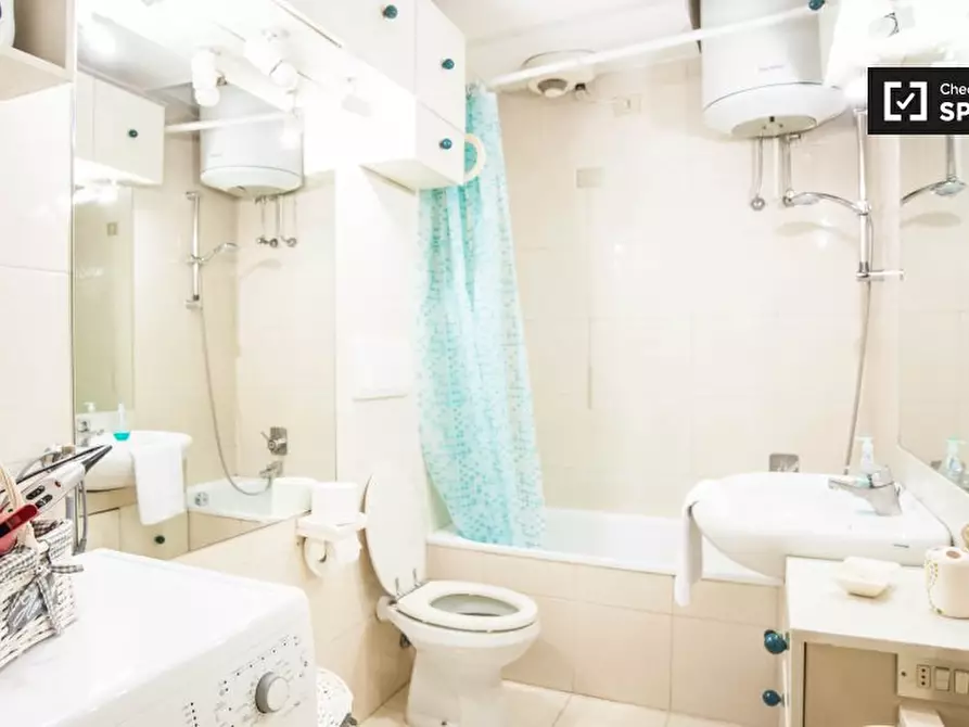 Immagine 6 di Appartamento in affitto  in Via di San Teodoro a Roma