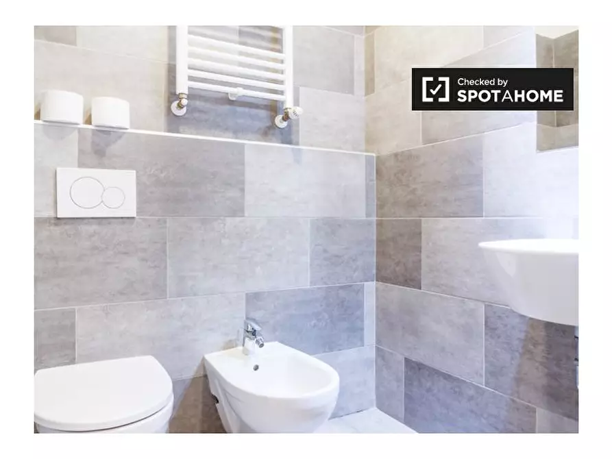 Immagine 12 di Ufficio in affitto  in Via Nazario Sauro a Bologna