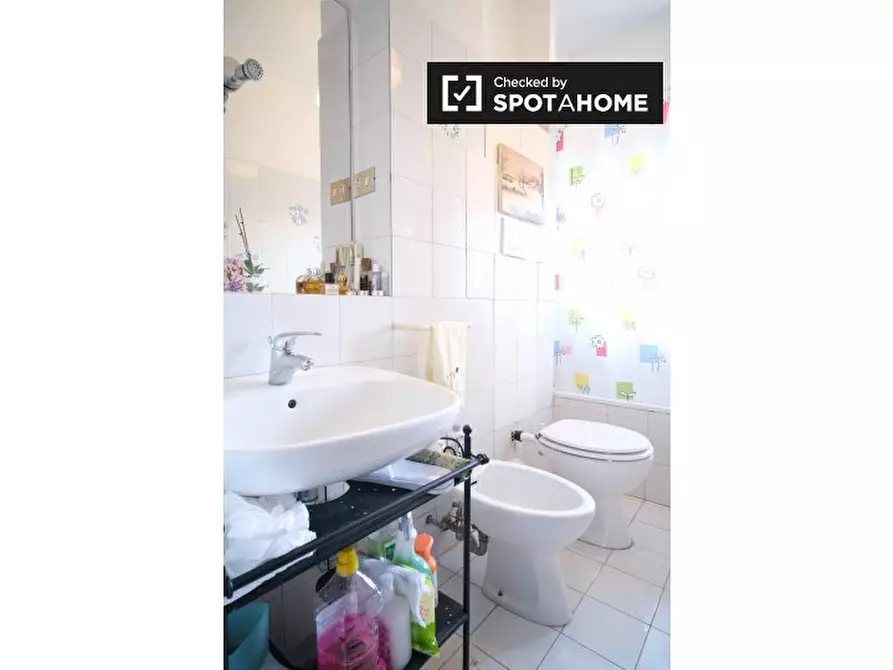 Immagine 12 di Camera condivisa in affitto  in Viale dei Caduti Nella Guerra di Liberazione, 00128 Roma RM, Italy a Roma