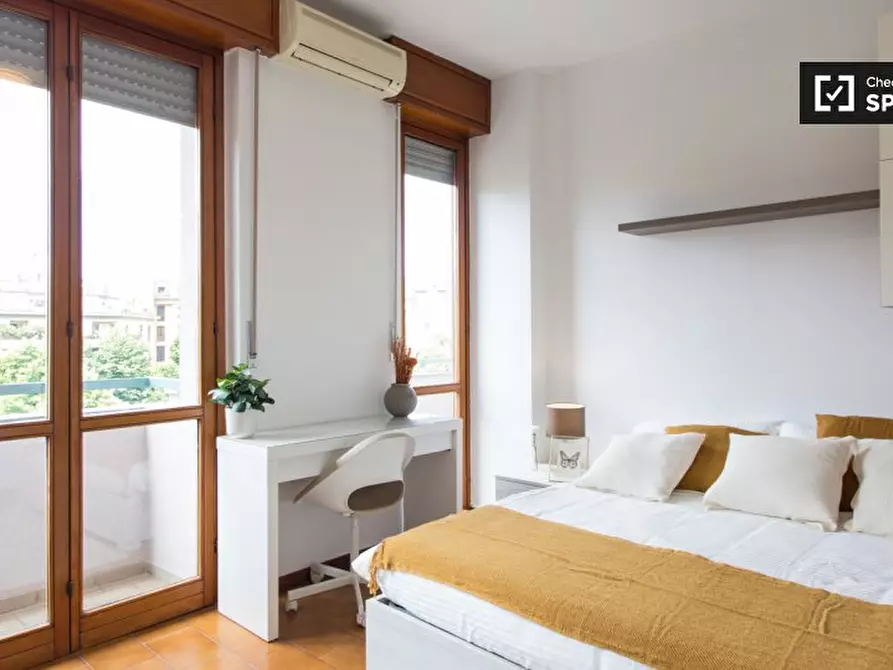 Immagine 2 di Camera condivisa in affitto  in Via Toce a Milano