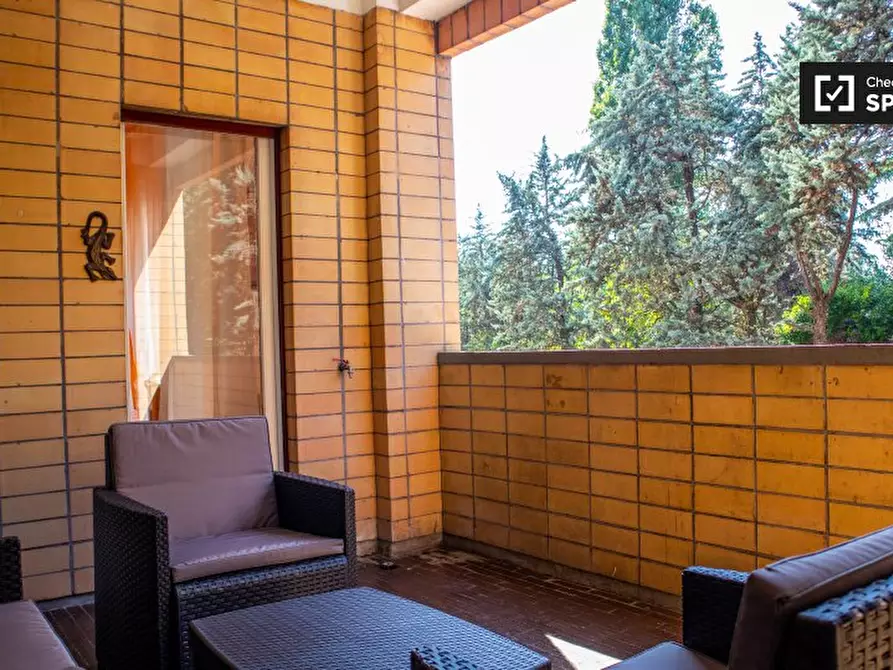 Immagine 5 di Camera condivisa in affitto  in Via Alfredo Catalani a Roma