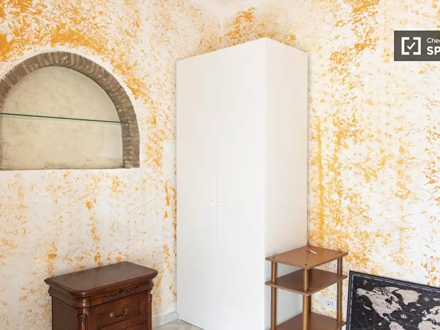 Immagine 2 di Camera condivisa in affitto  in Via Simone Ghini a Roma