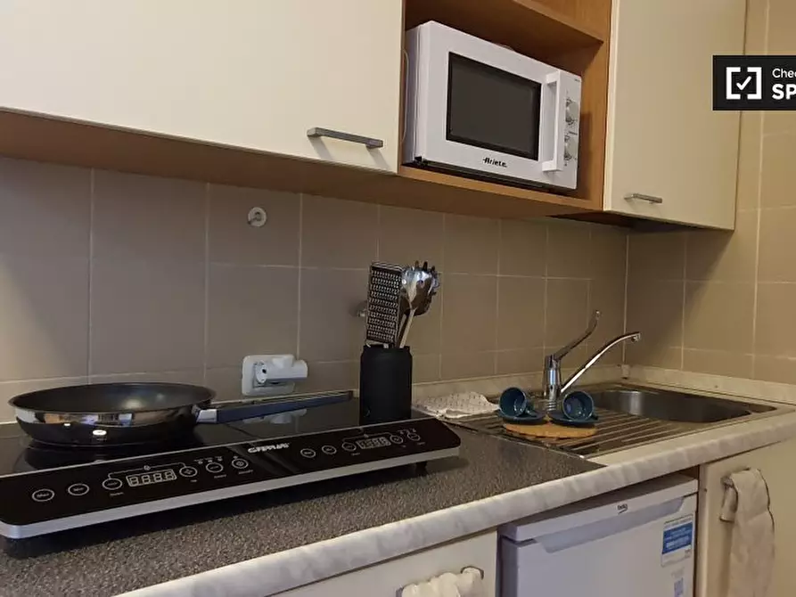 Immagine 9 di Camera condivisa in affitto  in Via Anton Giulio Barrili a Milano