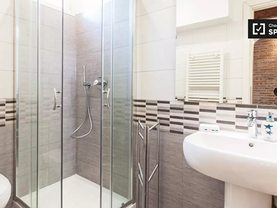 Immagine 12 di Appartamento in affitto  in Via Garibaldi a Roma