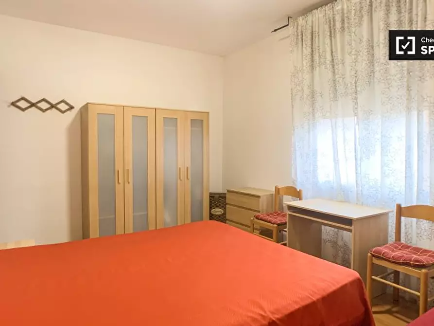 Immagine 2 di Camera condivisa in affitto  in Via Valentino Banal, 00177 Roma RM, Italy a Roma