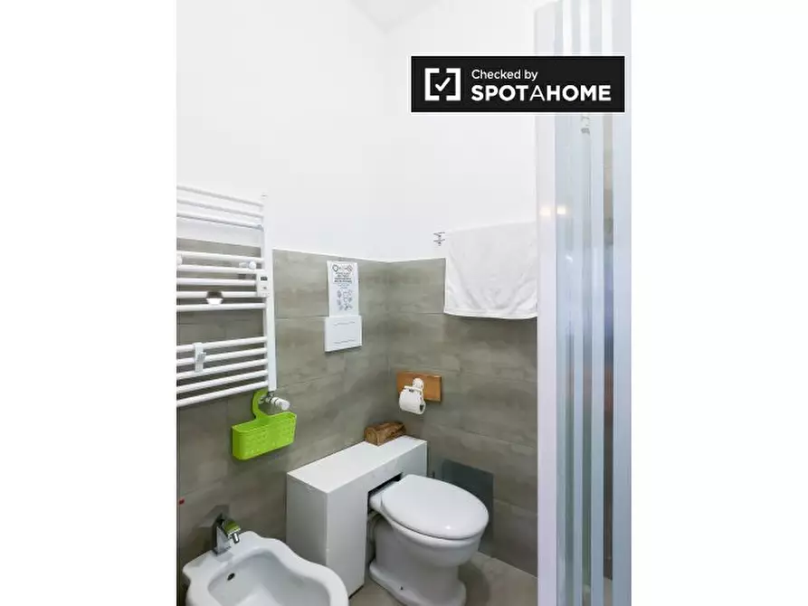 Immagine 6 di Camera condivisa in affitto  in Via Ettore Giovenale a Roma