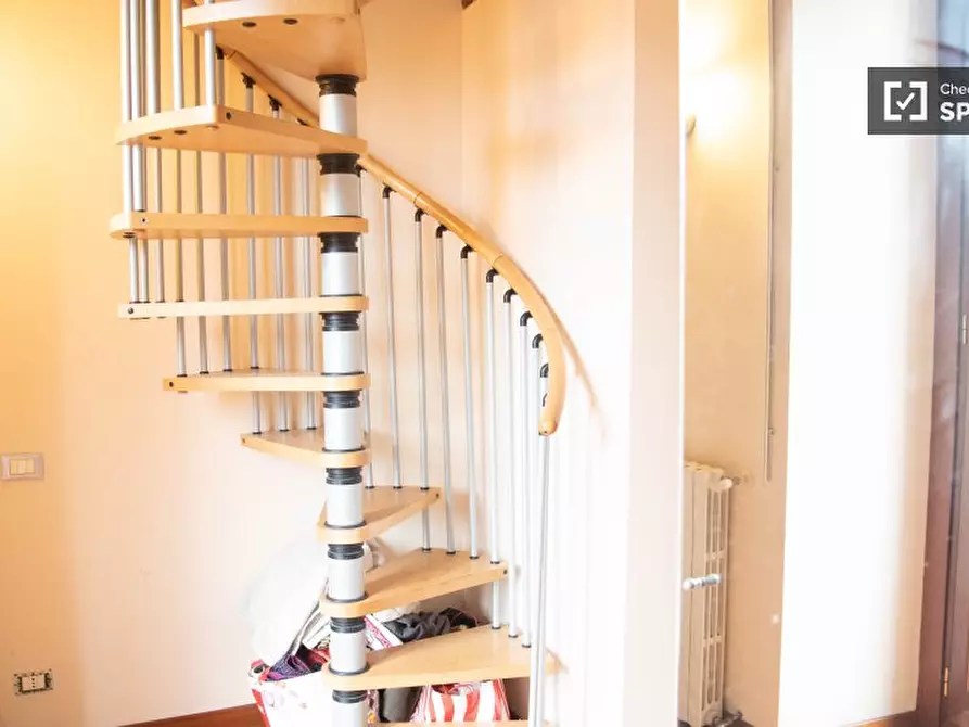 Immagine 6 di Camera condivisa in affitto  in Via Cavour a Roma