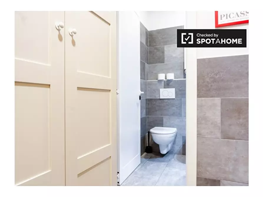 Immagine 11 di Ufficio in affitto  in Via Nazario Sauro a Bologna