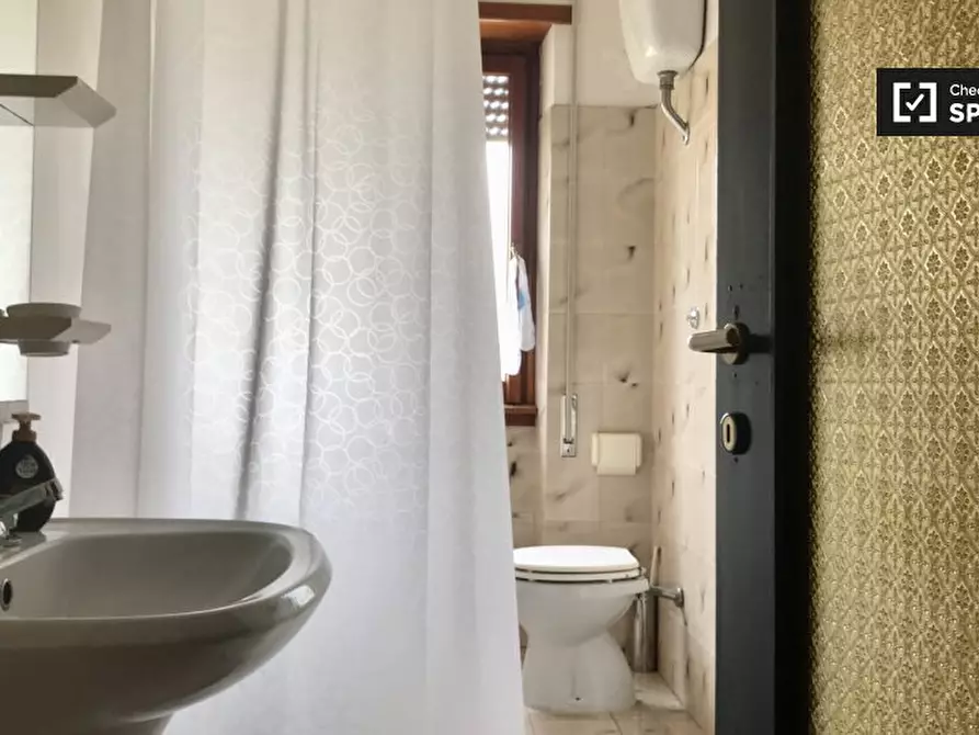 Immagine 17 di Camera condivisa in affitto  in Via di Trigoria, 00128 Selcetta RM, Italy a Roma
