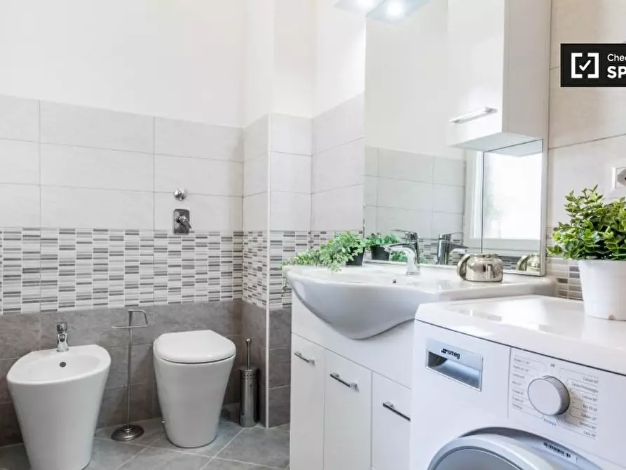 Immagine 13 di Camera condivisa in affitto  in Via Maniago a Milano