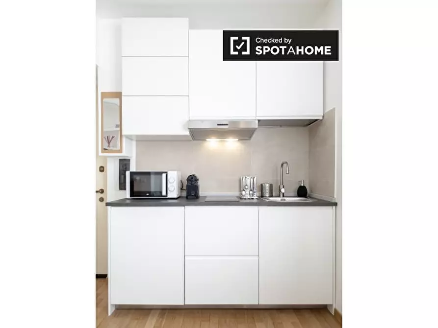 Immagine 6 di Ufficio in affitto  in Via Olona, 20123 Milano MI, Italy a Milano