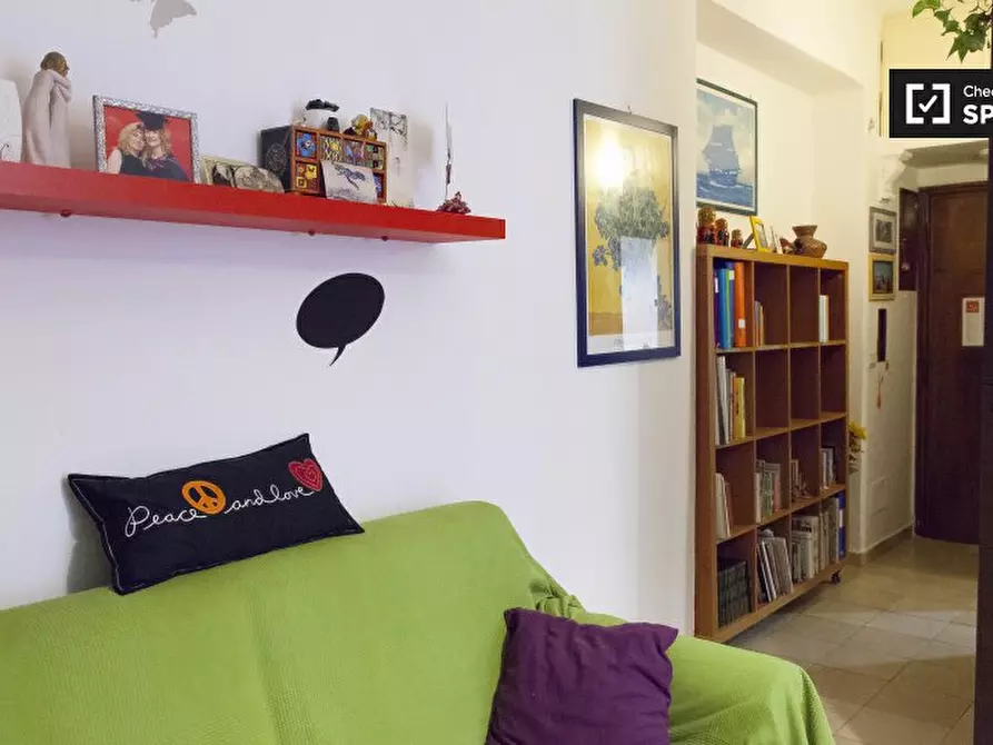 Immagine 11 di Camera condivisa in affitto  in Via Francesco Amici a Roma