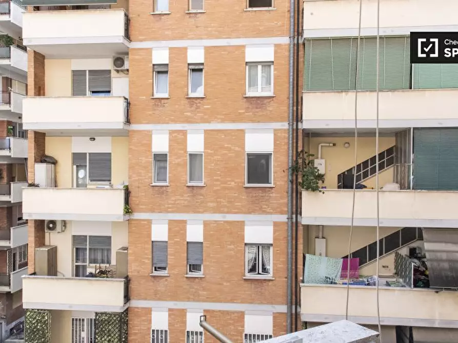 Immagine 15 di Camera condivisa in affitto  in Via Ulisse Dini, 00146 Roma RM, Italy a Roma