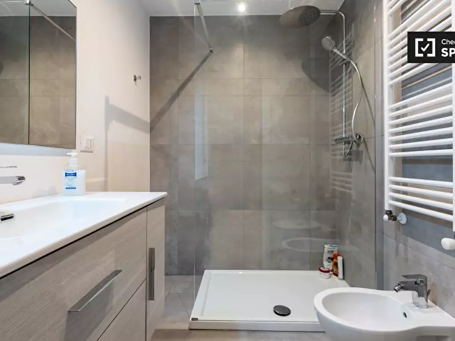 Immagine 4 di Camera condivisa in affitto  in Corso S. Maurizio a Torino