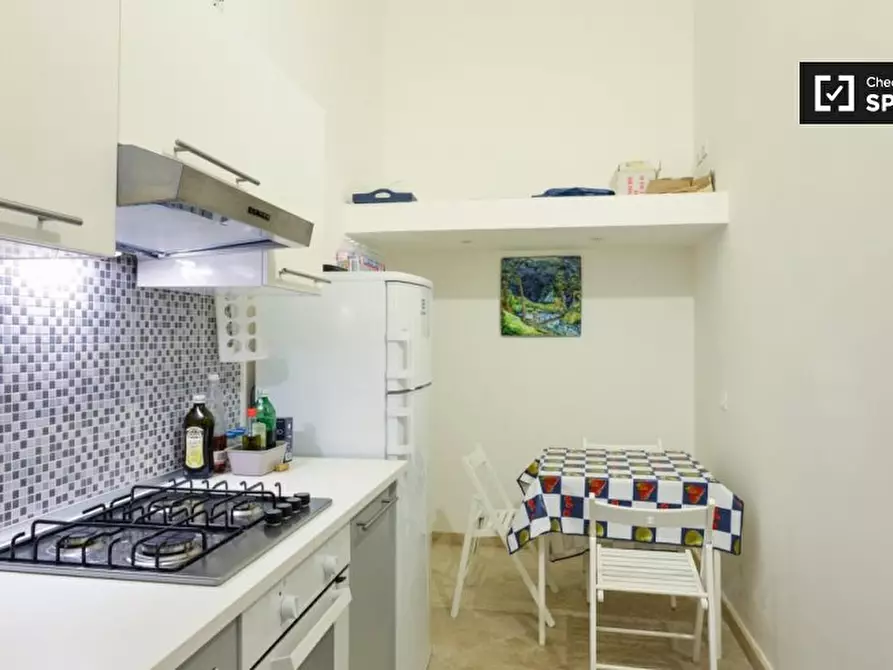 Immagine 9 di Camera condivisa in affitto  in Via Basento a Roma