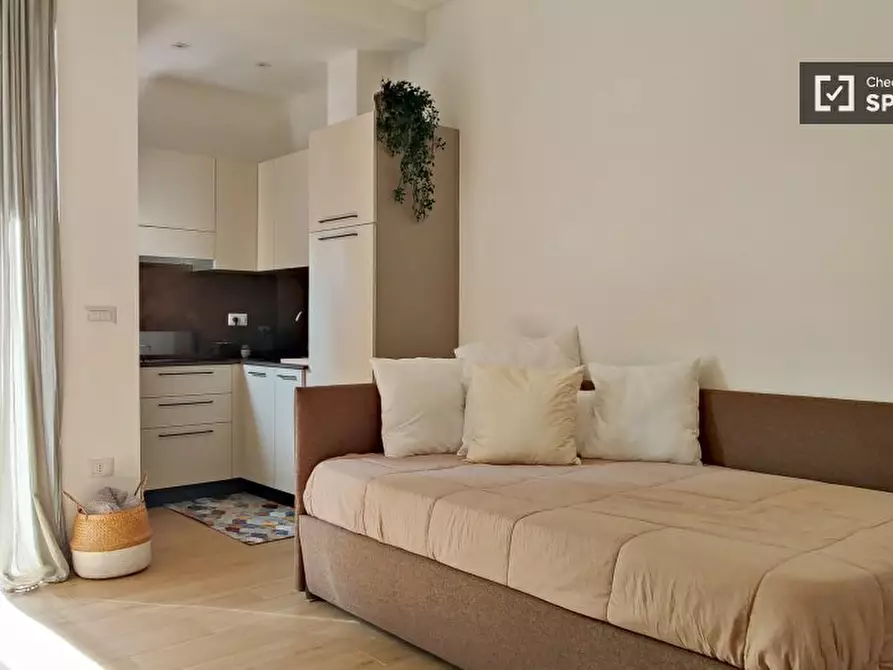 Immagine 2 di Ufficio in affitto  in Via Bari a Milano