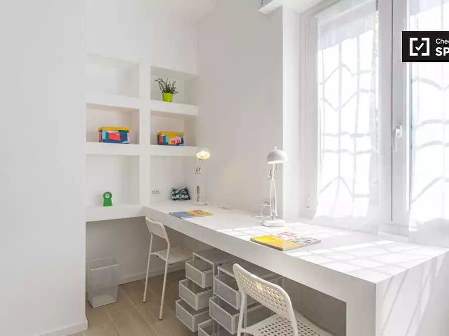 Immagine 3 di Camera condivisa in affitto  in Via Mincio a Milano